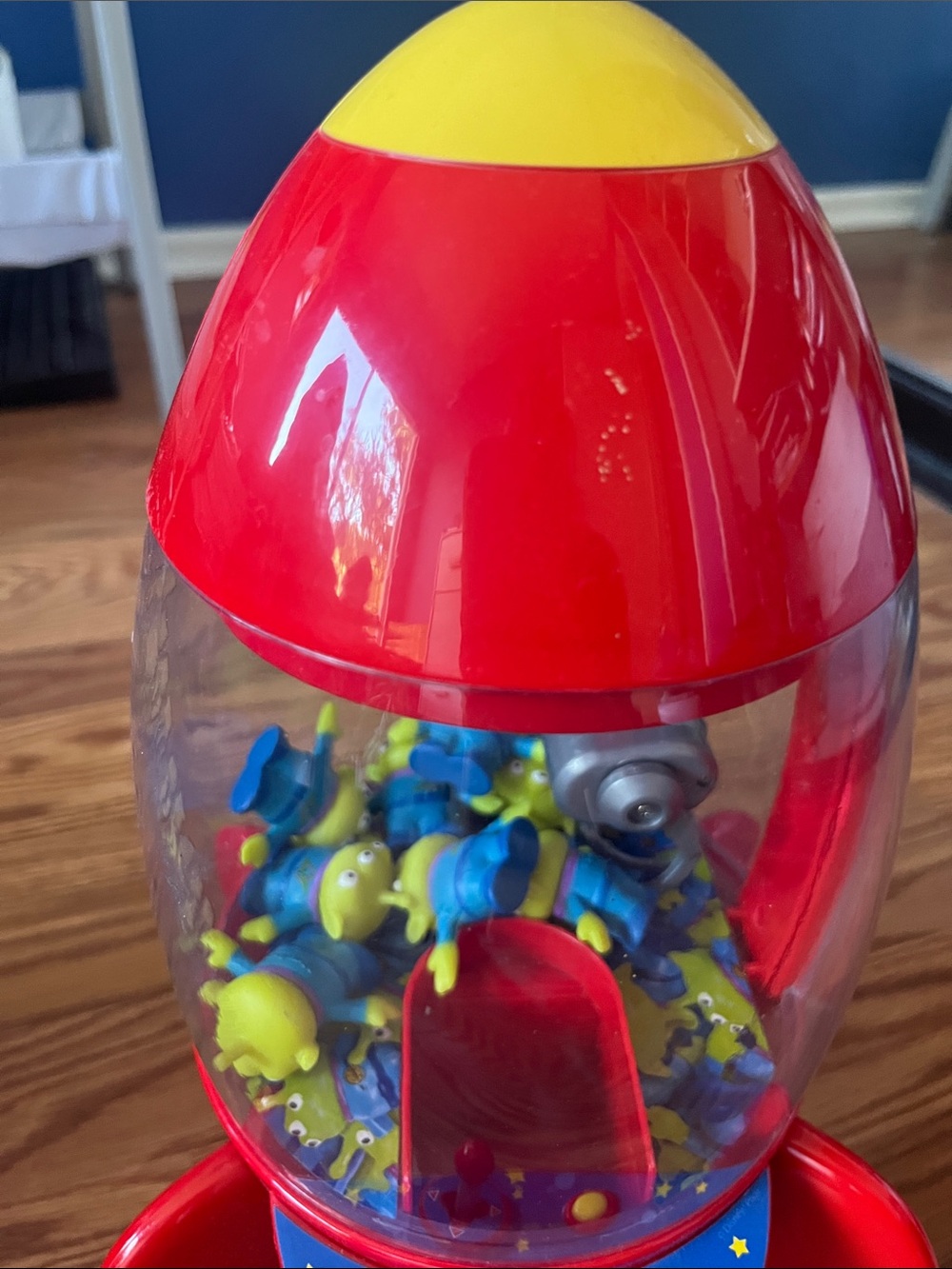 Disney “The Claw” toy - Picture 2 of 2